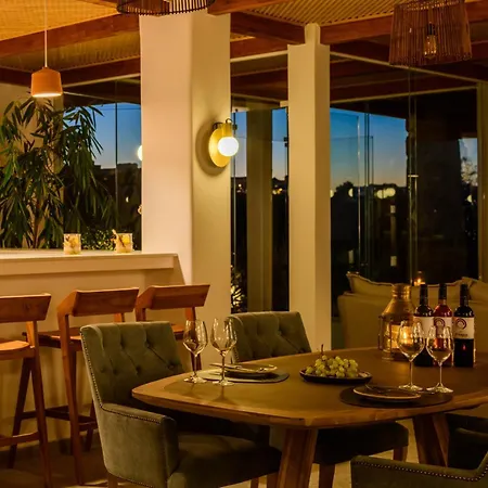 Hotel Safrani Karterados (Santorini)