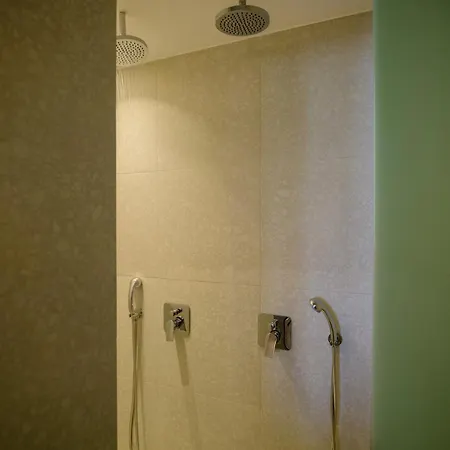 Ξενοδοχείο Safrani *